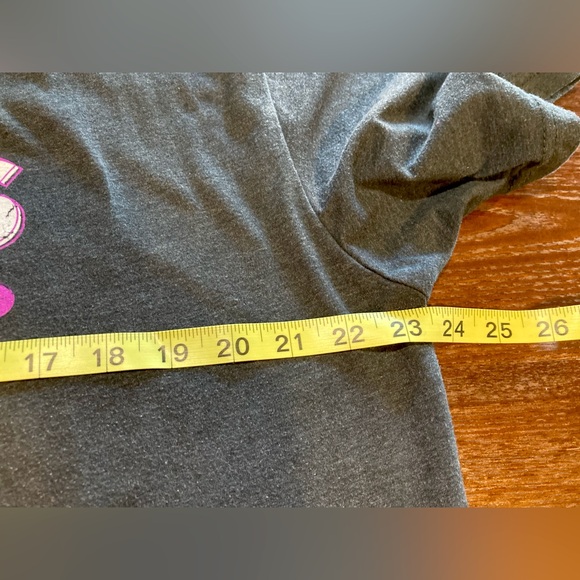 Dark Grey Short Sleeve Tee Shirt that says God is still in control Size XL - Picture 4 of 6